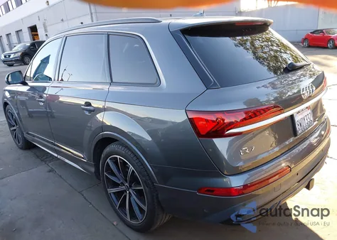 2021 Audi Q7 Prestige 55 Tfsi Quattro Tiptronic z USA, uszkodzony, nr VIN WA1VXBF79MD032133